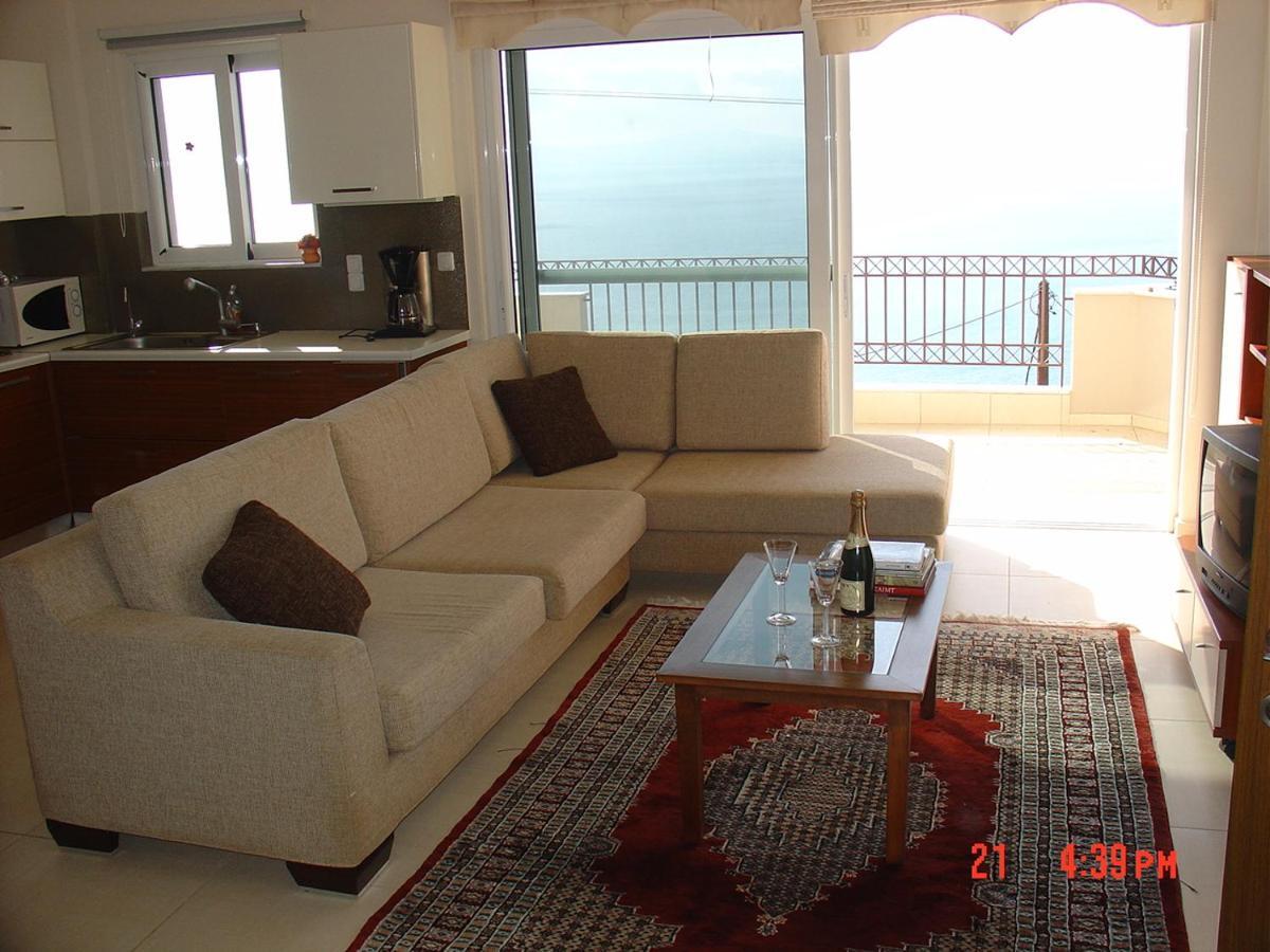Verga First Floor Apartment Zewnętrze zdjęcie
